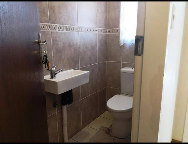 4 BEDROOM HOUSE FOR SALE IN SUNWARD PARK